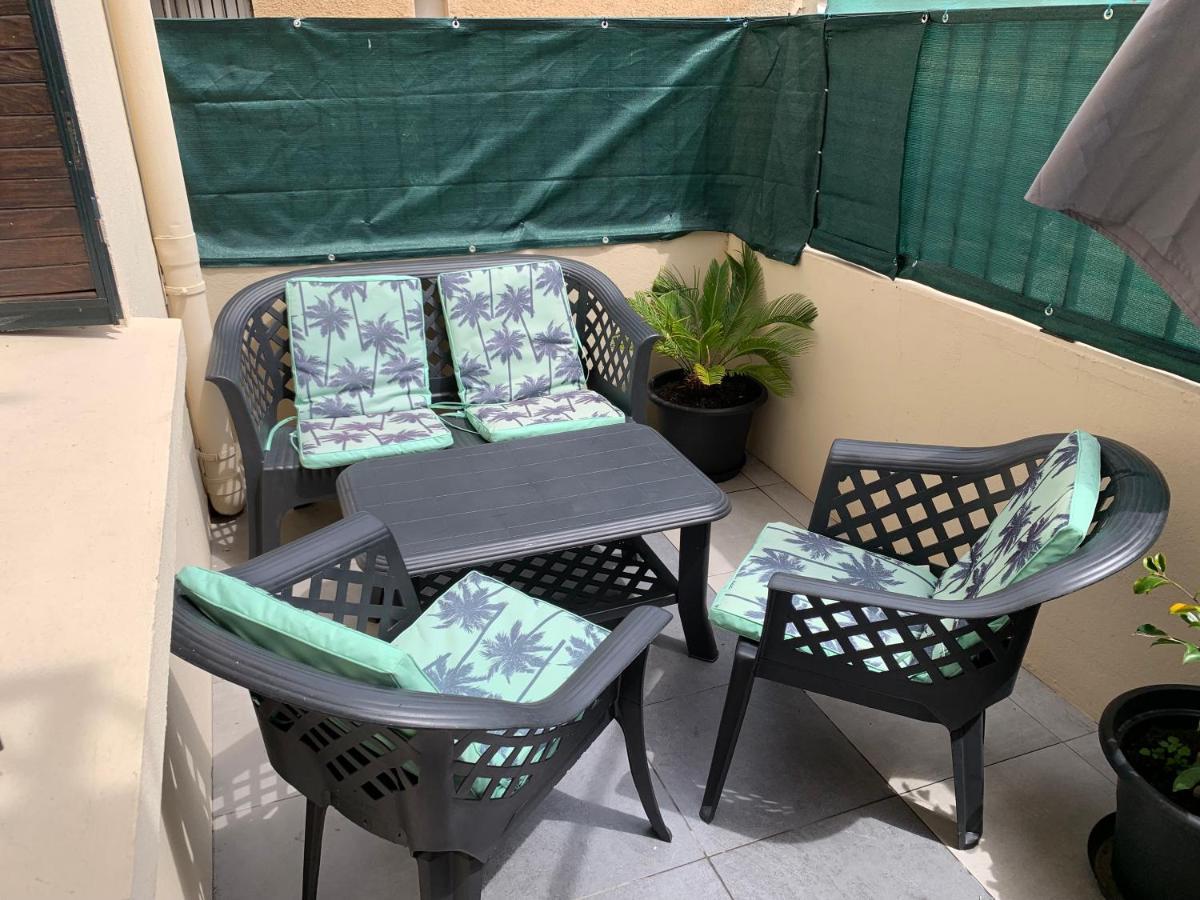 Grand Studio Tres Agreable Avec Bar, Cuisine Et Terrasse Cagnes-sur-Mer Zewnętrze zdjęcie