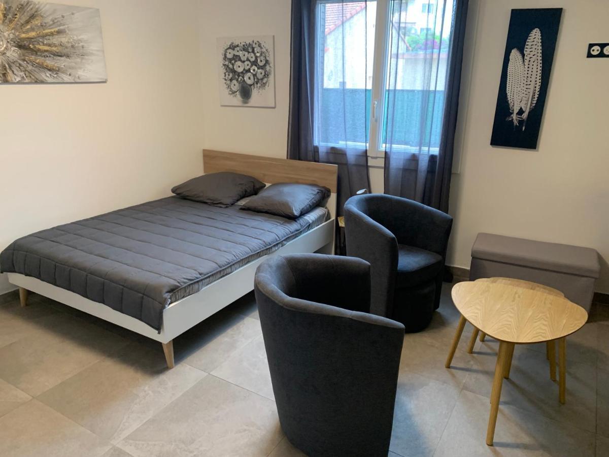 Grand Studio Tres Agreable Avec Bar, Cuisine Et Terrasse Cagnes-sur-Mer Zewnętrze zdjęcie
